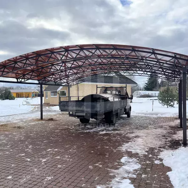 навес арочного типа под авто