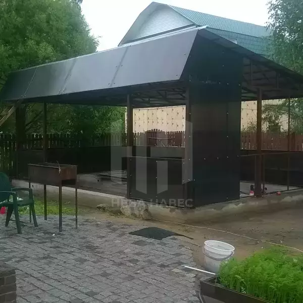 Навес односкатный с боковыми стенками